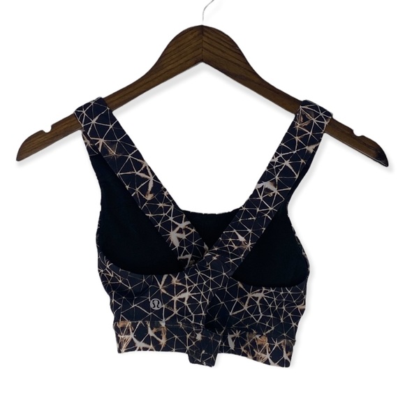 *SOLD* Lululemon Size 6 Black and Tan Geometric Sports Bra - Picture 2 of 3